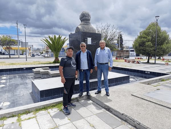 Directivos del Barrio Cemento Chimborazo piden al Municipio que termine la obra