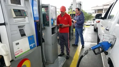 Suben los precios del combustible Extra y Eco país alza de precio en Ecuador