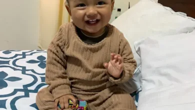 Niño de Riobamba necesita USD 30.000 para poder oír