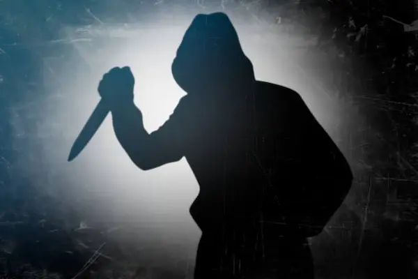 Hombre muere brutalmente apuñalado 28 veces por el ex de su pareja