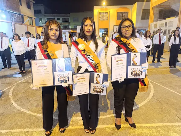 Colegio Martiniano Guerrero proclamó abanderados y juró lealdad