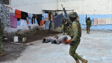 Ejército decomisó 13 armas y celulares en cárcel de Riobamba