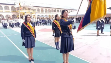 U.E. La Salle de Riobamba juró lealtad a la Bandera Nacional