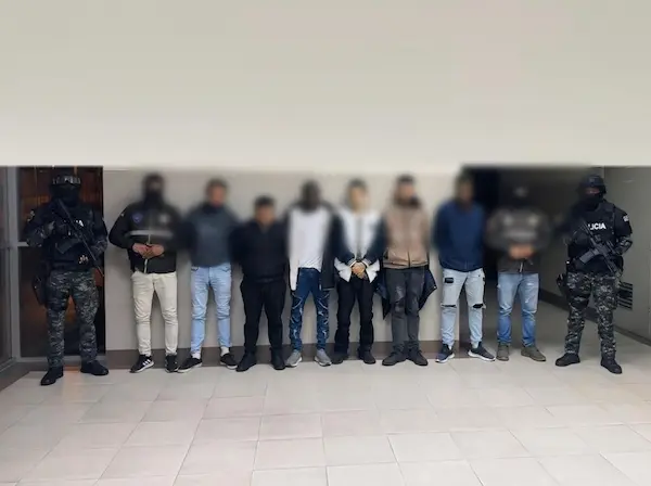 Policía detuvo a 6 hombres por drogas en Guano y Riobamba