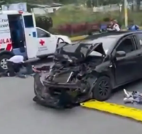 Atentado en peaje deja 3 muertos y 2 heridos en Aloag–Santo Domingo