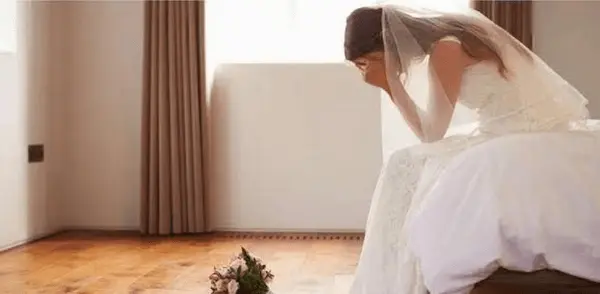 Novio revela que se acostó con su suegra y la boda termina en desastre