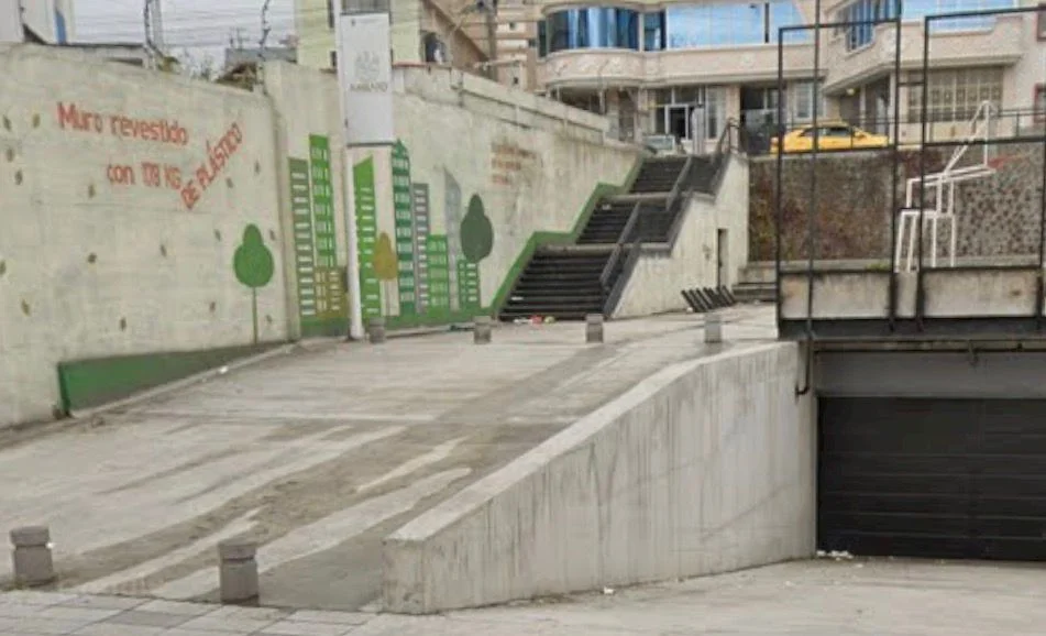 Ambato habitantes de la plazoleta Bellavista piden mejoras.