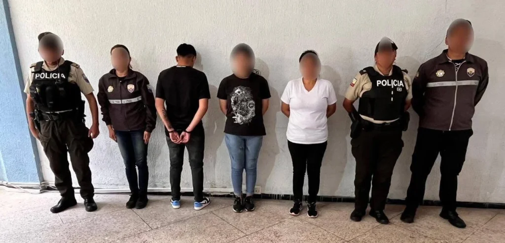 Banda de robo de accesorios de vehículos detenida en Ambato.
