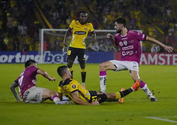 Barcelona vs Independiente del Valle en el hexagonal final.