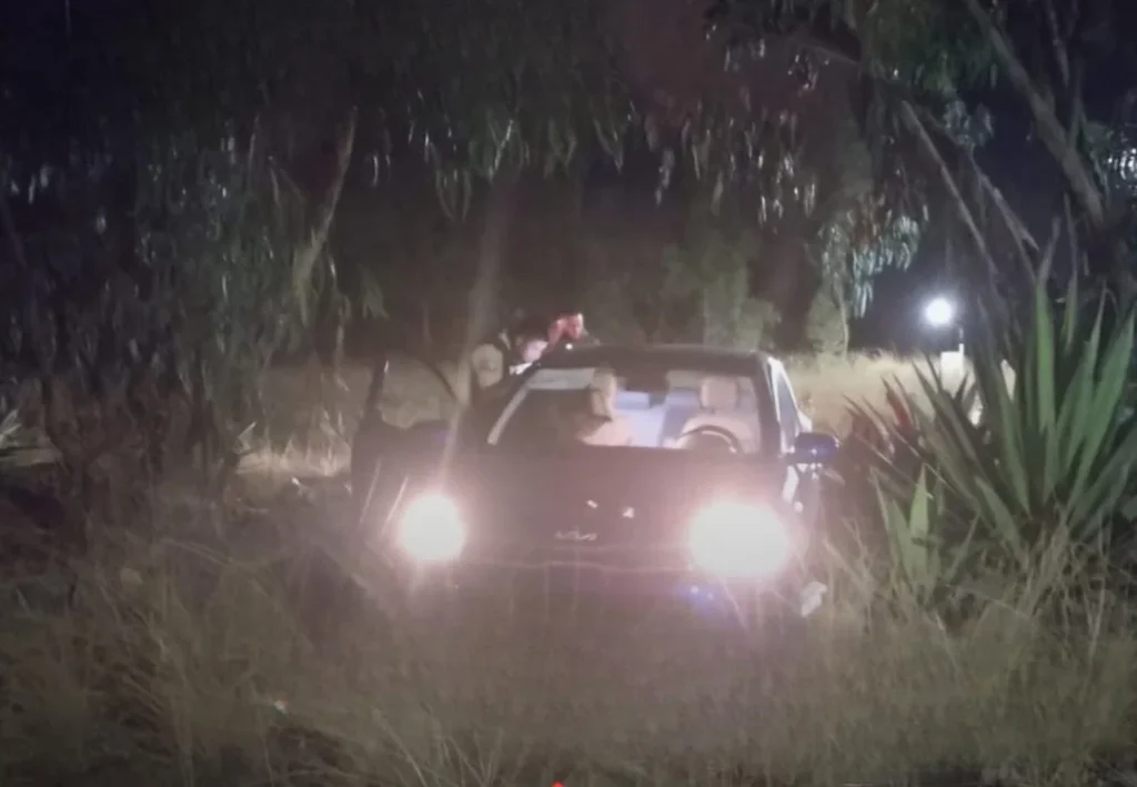 Conductor víctima de asalto y robo de su carro en Ambato.
