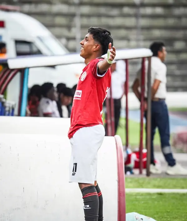Cristian Sánchez anotó el primero del partido.