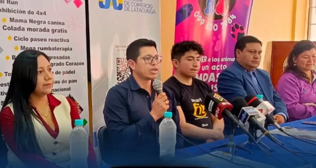 Expo Reactiva Locoa puestos para emprendedores de Cotopaxi.