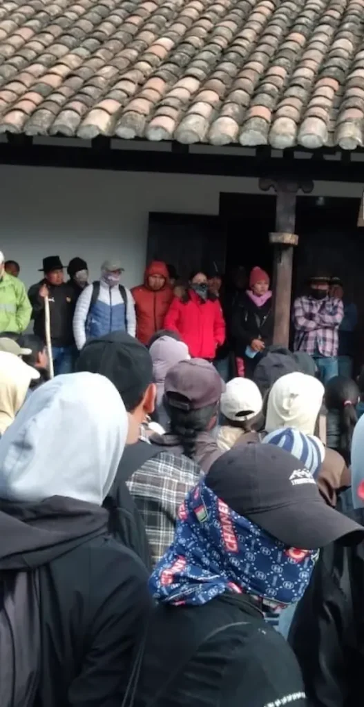 Florícolas invadida de manifestantes