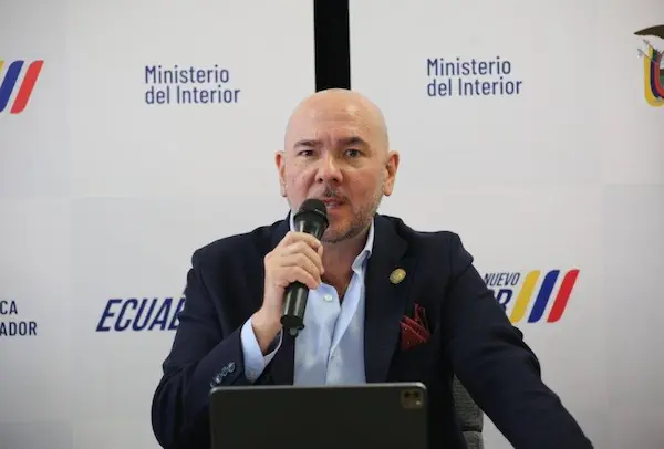 Ministro de Defensa, Gian Carlo Loffredo