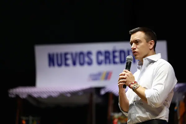 Gobierno usará deuda y petróleo para pagar salarios en 2026