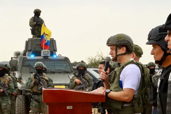 Noboa envía ley urgente para donaciones a Policía y FF. AA.