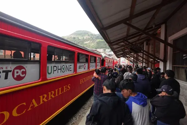 Paro Nacional hace que Tren Alausí Naríz del Diablo suspenda viajes
