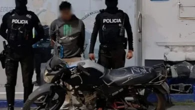 Policía detuvo a hombre con moto robada en Sevilla Don Bosco.