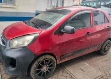 Policía recupera carro robado en Las Naves de Bolívar.