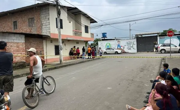 Policía Nacional acordonó la escena y levantó vestigios, información e información, a más del cuerpo inerte del menor asesinado