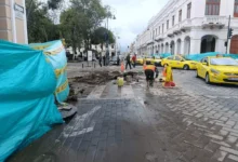 Trabajos de alcantarillado en Riobamba generan malestar