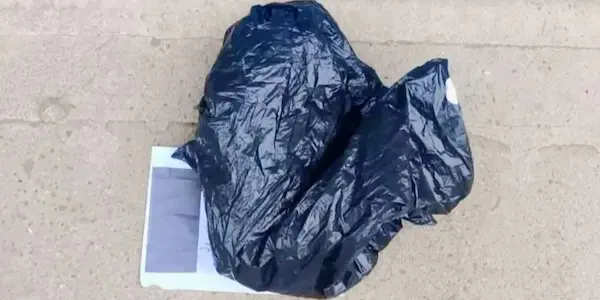Además, un brazo humano fue dejado entre las calles Quito y San Martín, en los exteriores del Colegio Ochoa León.