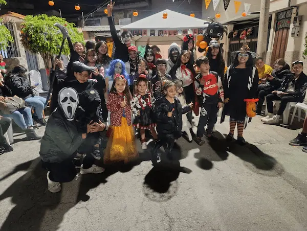 Halloween con Concurso de Disfraces en el barrio San Pedro en Riobamba