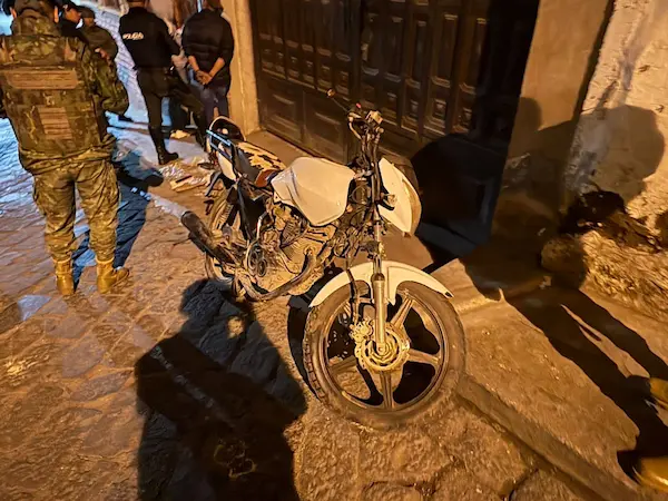 Motocicleta en la que se movilizaba por el 'Cantón de los 5 Patrimonios'