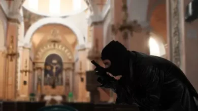 Delincuentes roban en iglesia y golpean a sacerdotes