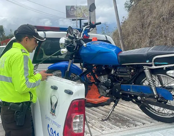 Esta motocicleta reportó una adulteración alfanumérica en su estructura, por lo que fue retenida