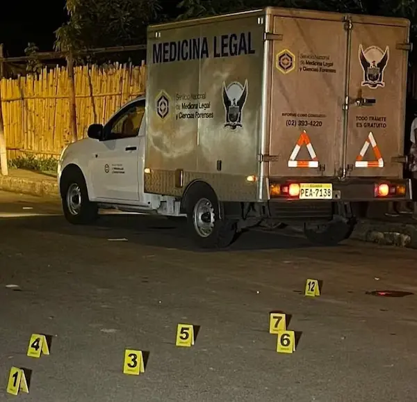 Al menos 85 indicios balísticos se encontraron en la macabra escena