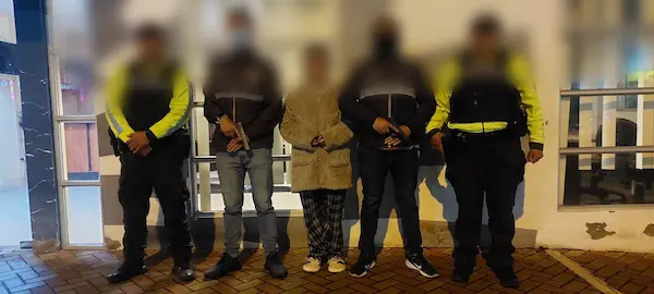 Policía de Riobamba detuvo a mujer con droga