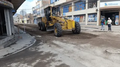 Municipio de Riobamba realizan trabajos de asfaltado en la calle García Moreno
