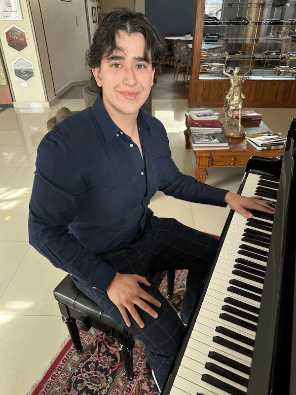 Jóvenes Pianistas del Mundo: 5 logros del pianista riobambeño