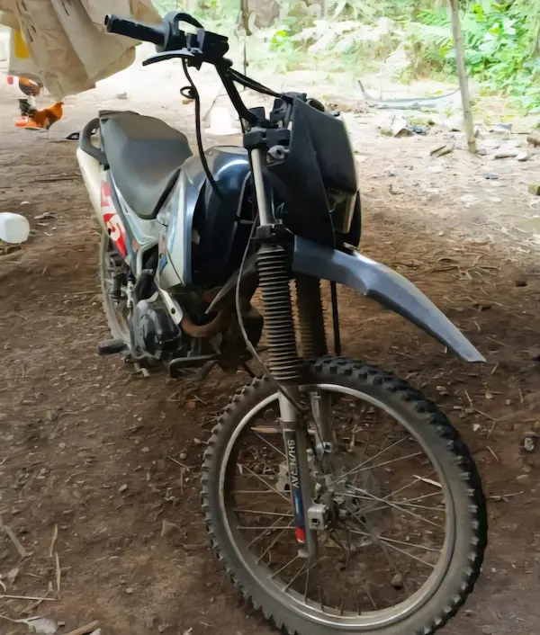 Moto encontrada y que es investigada como valioso indicio