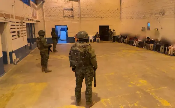 Mientras se ejecutaban las operaciones militares los privados de la libertad fueron ubicados en los patios