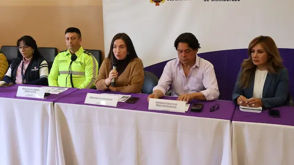8 detenidos y armas decomisadas en el feriado en Chimborazo