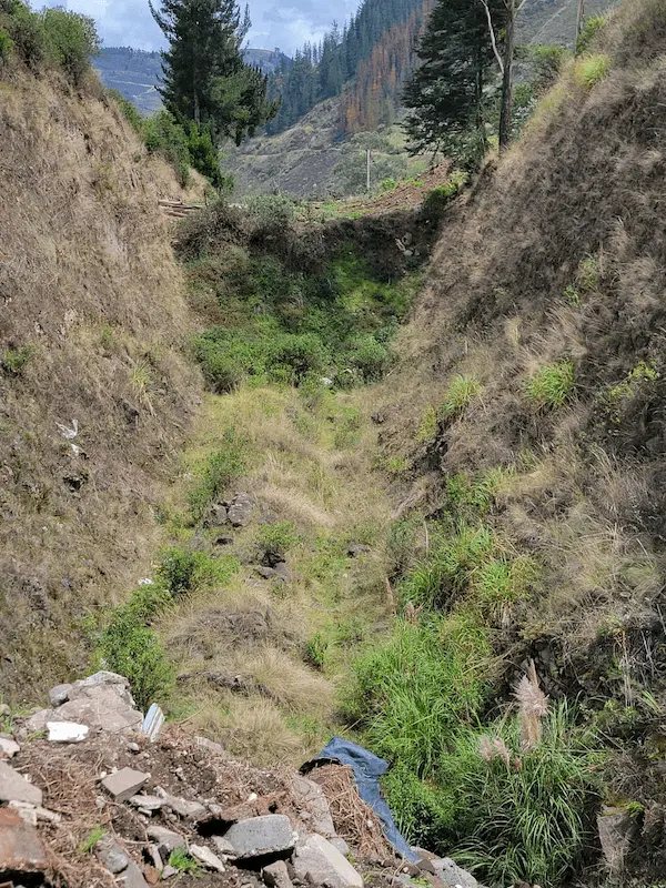 Ciudadanos denuncian apropiación de terrenos en Tixán
