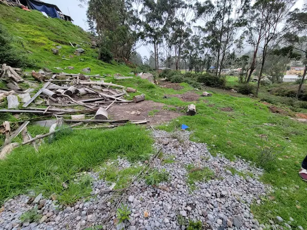 Los 2 terrenos prácticamente están unidos