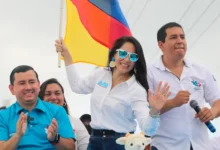 CNE presenta denuncia al binomio correísta González-Arauz