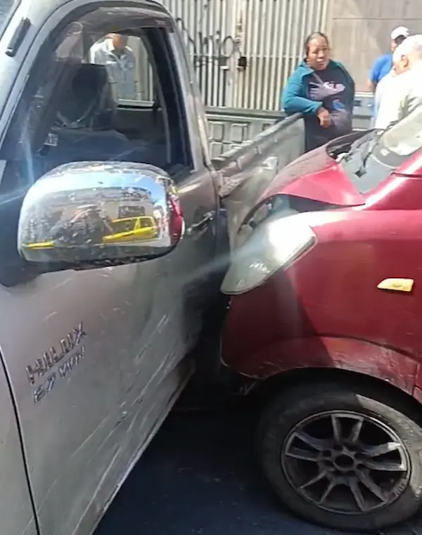 Accidente de tránsito en las calles Olmedo y España