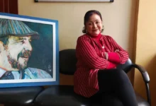 Artista riobambeña destacada expondrá sus obras en la prefectura de Chimborazo