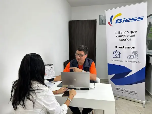 ¿Cómo disminuír la cuota de un préstamo quirografario del Biess?