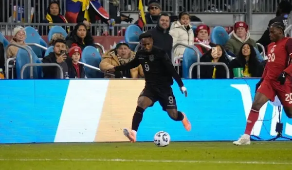 Ecuador consigue otro empate y Becaccece es el más señalado.