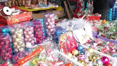 Feria de Navidad en Latacunga en el Centro Comercial Popular.