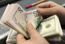 Gobierno adelanta el pago del décimo tercer sueldo en medio de tensiones fiscales