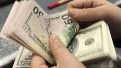 Gobierno adelanta el pago del décimo tercer sueldo en medio de tensiones fiscales