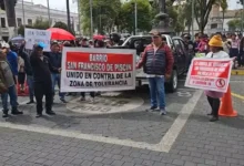 Marchan hasta el Municipio Riobamba en rechazo prostíbulos