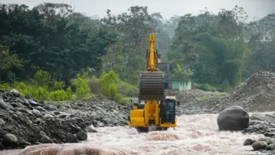 Prefectura de Chimborazo activa el dragado en el río Chimbo.