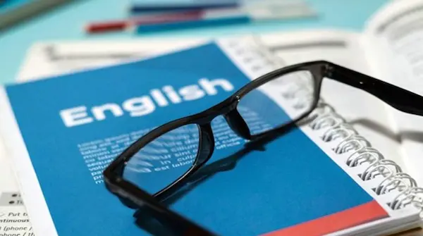 Programa de becas 'Because He is nice' del Ministerio de Educación